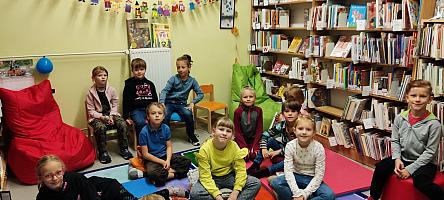 Návštěva dětí ze Zlaté Koruny na pobočce Mír, zdroj: Městská knihovna v Českém Krumlově