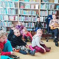 Beseda na pobočce Plešivec na téma zimní období, zdroj: Městská knihovna v Českém Krumlově (9/21)