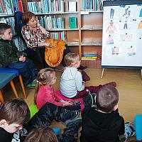 Beseda na pobočce Plešivec na téma zimní období, zdroj: Městská knihovna v Českém Krumlově (18/21)