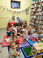 Děti z RC Krumlík na pobočce Mír, zdroj: Městská knihovna v Českém Krumlově (2/18)