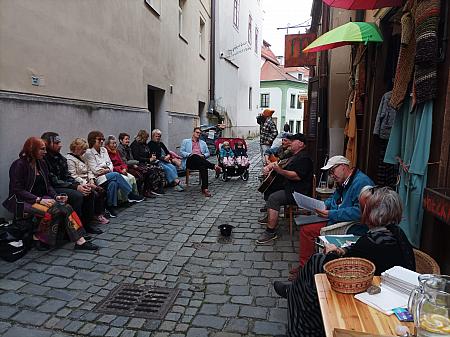 Čteme Hezky Česky 17. 9., zdroj: Městská knihovna v Českém Krumlově, foto: Městská knihovna v Českém Krumlově (2/8)