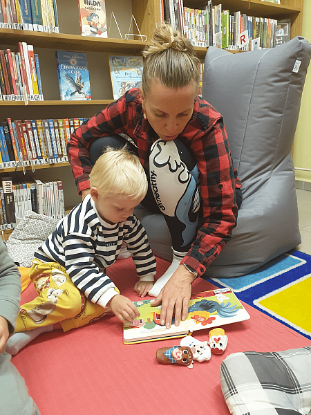 Střapatá smečka na Míru, zdroj: Městská knihovna v Českém Krumlově, foto: Městská knihovna v Českém Krumlově (4/11)