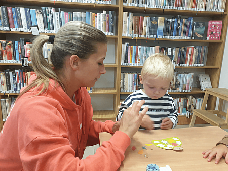 Střapatá smečka na Míru, zdroj: Městská knihovna v Českém Krumlově, foto: Městská knihovna v Českém Krumlově (10/11)