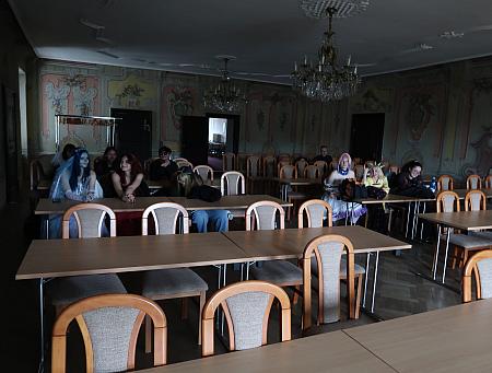 Pasování žáků prvního ročníku SUPŠ Anežky České 9. 10. 2025, zdroj: Městská knihovna v Českém Krumlově, foto: Městská knihovna v Českém Krumlově (5/47)