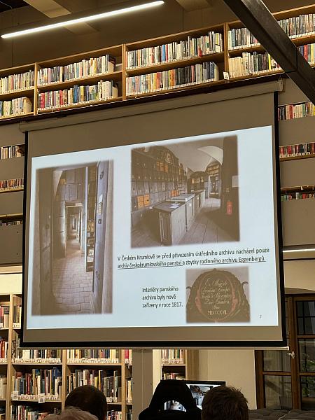 Poutavá přednáška o českokrumlovském zámeckém archivu, zdroj: Městská knihovna v Českém Krumlově, foto: Městská knihovna v Českém Krumlově (11/14)