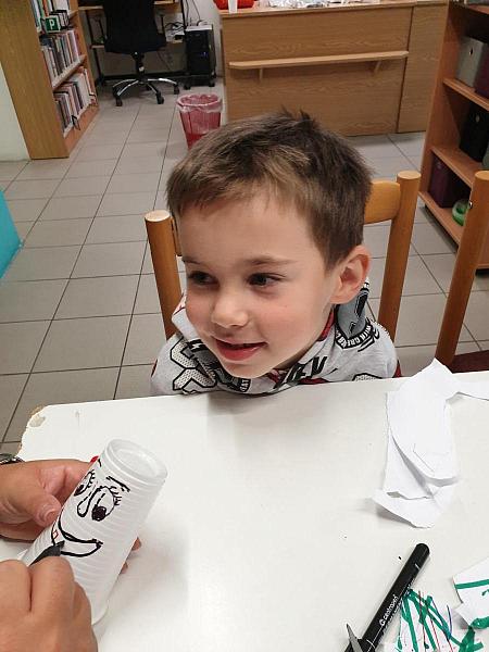 Halloweenské tvoření na Míru 23. 10. 2025, zdroj: Městská knihovna v Českém Krumlově, foto: Městská knihovna v Českém Krumlově (8/24)