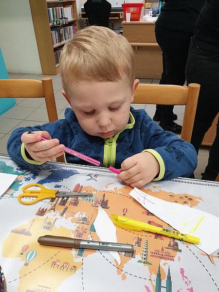 Halloweenské tvoření na Míru 23. 10. 2025, zdroj: Městská knihovna v Českém Krumlově, foto: Městská knihovna v Českém Krumlově (9/24)