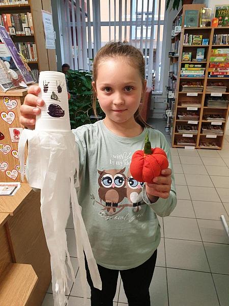 Halloweenské tvoření na Míru 23. 10. 2025, zdroj: Městská knihovna v Českém Krumlově, foto: Městská knihovna v Českém Krumlově (16/24)