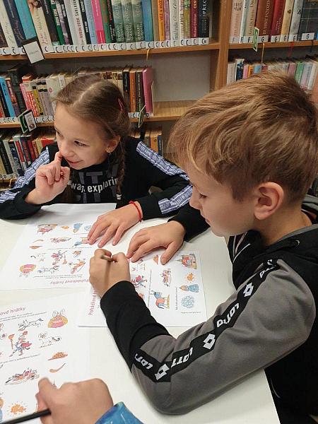 Návštěva druháčků ze ZŠ Za Nádražím na pobočce Mír, zdroj: Městská knihovna v Českém Krumlově, foto: Městská knihovna v Českém Krumlově (18/37)