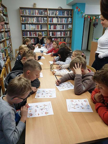 Návštěva druháčků ze ZŠ Za Nádražím na pobočce Mír, zdroj: Městská knihovna v Českém Krumlově, foto: Městská knihovna v Českém Krumlově (20/37)