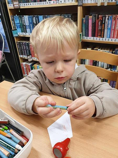 Listopadová návštěva Krumlíků na Míru, zdroj: Městská knihovna v Českém Krumlově, foto: Městská knihovna v Českém Krumlově (12/20)