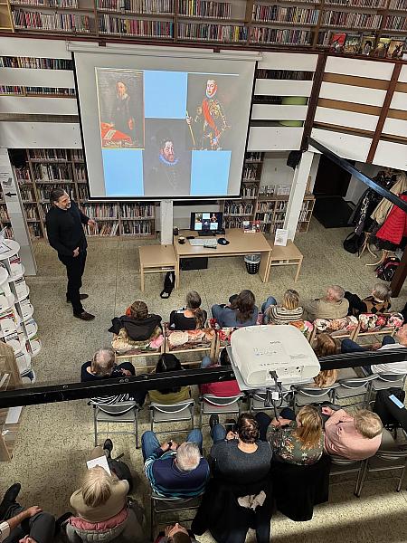 Českokrumlovský hrad v proměnách času, zdroj: Městská knihovna v Českém Krumlově, foto: Městská knihovna v Českém Krumlově (1/9)