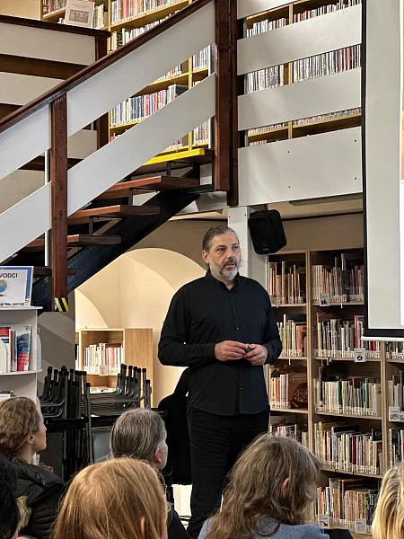 Českokrumlovský hrad v proměnách času, zdroj: Městská knihovna v Českém Krumlově, foto: Městská knihovna v Českém Krumlově (4/9)