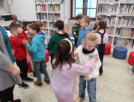 Barevná příšerka, zdroj: Městská knihovna v Českém Krumlově, foto: Městská knihovna v Českém Krumlově (9/28)