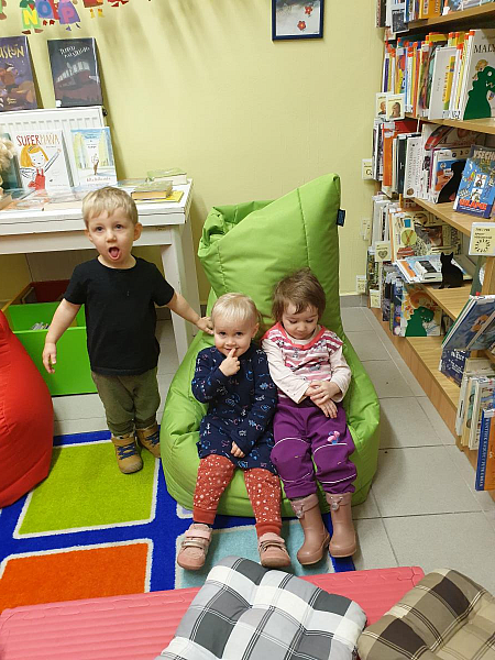 Předvánoční návštěva dětí z RC Krumlík na pobočce Mír, zdroj: Městská knihovna v Českém Krumlově, foto: Městská knihovna v Českém Krumlově (2/21)