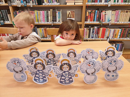 Předvánoční návštěva dětí z RC Krumlík na pobočce Mír, zdroj: Městská knihovna v Českém Krumlově, foto: Městská knihovna v Českém Krumlově (17/21)