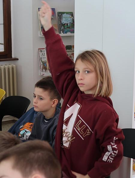 Dědeček v růžových kalhotách - čtenářská lekce, zdroj: Městská knihovna v Českém Krumlově, foto: Městská knihovna v Českém Krumlově (6/11)