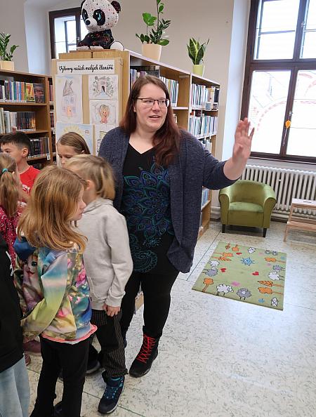 Dědeček v růžových kalhotách - čtenářská lekce, zdroj: Městská knihovna v Českém Krumlově, foto: Městská knihovna v Českém Krumlově (10/11)