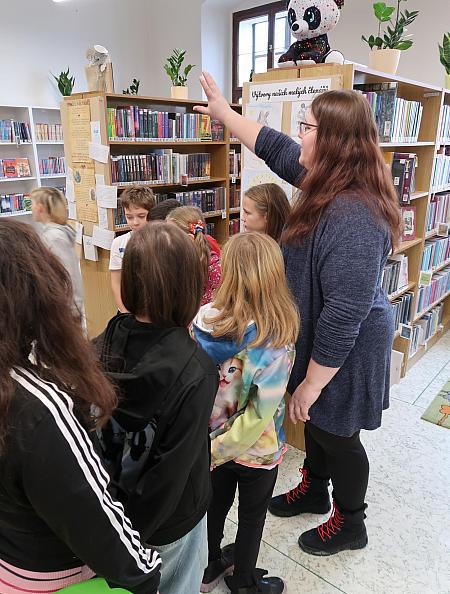 Dědeček v růžových kalhotách - čtenářská lekce, zdroj: Městská knihovna v Českém Krumlově, foto: Městská knihovna v Českém Krumlově (11/11)
