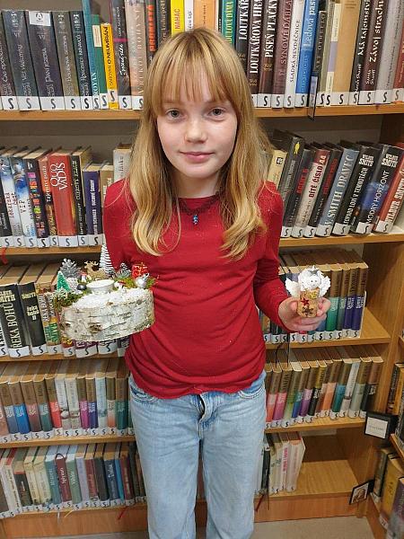 Vánoční tvoření na pobočce Mír, zdroj: Městská knihovna v Českém Krumlově, foto: Městská knihovna v Českém Krumlově (9/24)