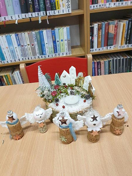 Vánoční tvoření na pobočce Mír, zdroj: Městská knihovna v Českém Krumlově, foto: Městská knihovna v Českém Krumlově (15/24)