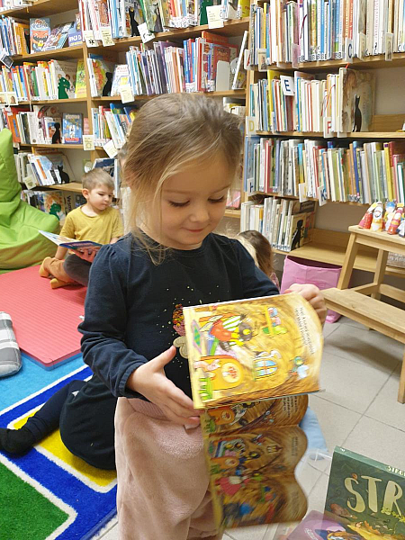 Advent na Míru se Střapatou smečkou, zdroj: Městská knihovna v Českém Krumlově, foto: Městská knihovna v Českém Krumlově (3/14)
