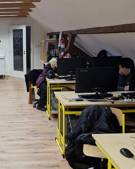 Projektový den SUPŠ Anežky České, zdroj: Městská knihovna v Českém Krumlově, foto: Městská knihovna v Českém Krumlově (2/16)