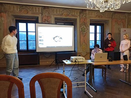 Projektový den SUPŠ Anežky České, zdroj: Městská knihovna v Českém Krumlově, foto: Městská knihovna v Českém Krumlově (11/16)