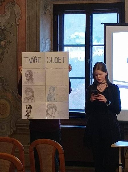 Projektový den SUPŠ Anežky České, zdroj: Městská knihovna v Českém Krumlově, foto: Městská knihovna v Českém Krumlově (16/16)