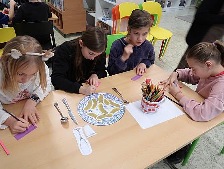 Vánoce 2025 v knihovně, zdroj: Městská knihovna v Českém Krumlově, foto: Městská knihovna v Českém Krumlově (27/141)