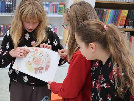 Vánoce 2025 v knihovně, zdroj: Městská knihovna v Českém Krumlově, foto: Městská knihovna v Českém Krumlově (83/141)