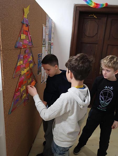 Vánoce 2025 v knihovně, zdroj: Městská knihovna v Českém Krumlově, foto: Městská knihovna v Českém Krumlově (105/141)