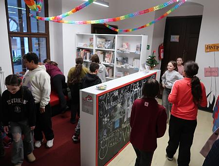 Vánoce 2025 v knihovně, zdroj: Městská knihovna v Českém Krumlově, foto: Městská knihovna v Českém Krumlově (115/141)