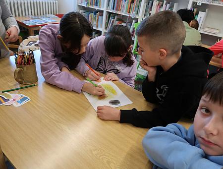 Vánoce 2025 v knihovně, zdroj: Městská knihovna v Českém Krumlově, foto: Městská knihovna v Českém Krumlově (121/141)