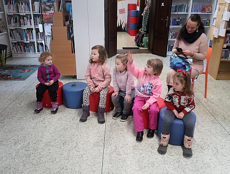 Vánoce 2025 v knihovně, zdroj: Městská knihovna v Českém Krumlově, foto: Městská knihovna v Českém Krumlově (2/31)