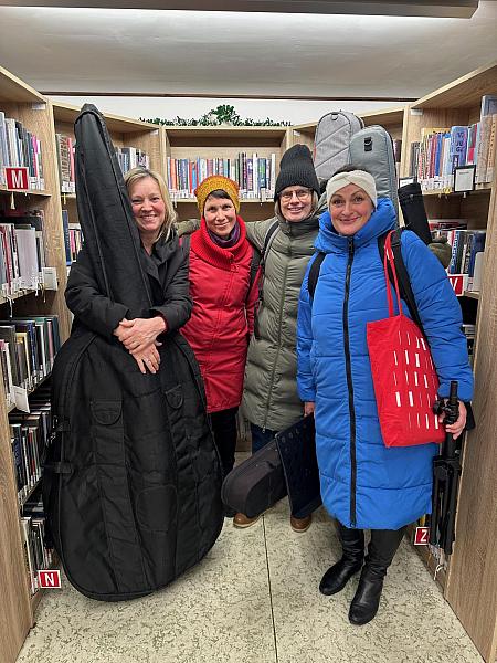 Tříkrálový koncert kapely Lakomá Barka, zdroj: Městská knihovna v Českém Krumlově, foto: Městská knihovna v Českém Krumlově (9/10)