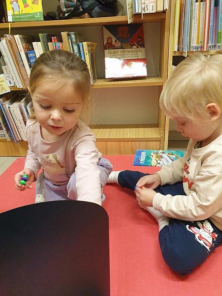 Letošní první návštěva DS Střapatá smečka, zdroj: Městská knihovna v Českém Krumlově, foto: Městská knihovna v Českém Krumlově (10/16)