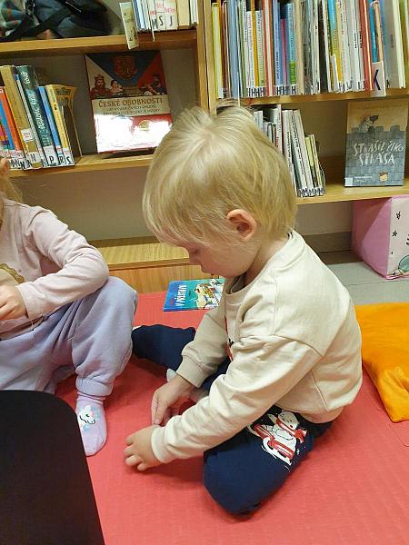 Letošní první návštěva DS Střapatá smečka, zdroj: Městská knihovna v Českém Krumlově, foto: Městská knihovna v Českém Krumlově (11/16)