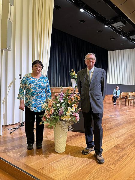 Promoce studentů Virtuální univerzity třetího věku, zdroj: Městská knihovna v Českém Krumlově, foto: Městská knihovna v Českém Krumlově (2/4)