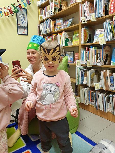 Únorová návštěva Střapaté smečky na pobočce Mír, zdroj: Městská knihovna v Českém Krumlově, foto: Městská knihovna v Českém Krumlově (4/19)