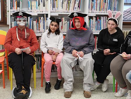 Masopust se ZŠ Kaplická, zdroj: Městská knihovna v Českém Krumlově, foto: Městská knihovna v Českém Krumlově (12/30)