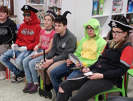 Masopust se ZŠ Kaplická, zdroj: Městská knihovna v Českém Krumlově, foto: Městská knihovna v Českém Krumlově (13/30)