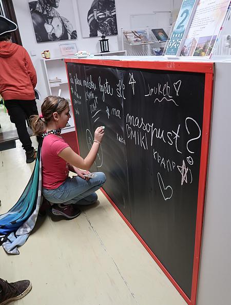 Masopust se ZŠ Kaplická, zdroj: Městská knihovna v Českém Krumlově, foto: Městská knihovna v Českém Krumlově (28/30)