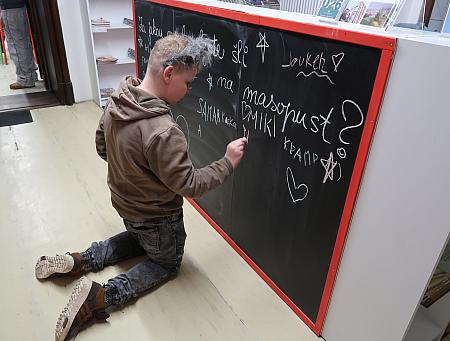 Masopust se ZŠ Kaplická, zdroj: Městská knihovna v Českém Krumlově, foto: Městská knihovna v Českém Krumlově (30/30)