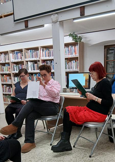 Šumavské vyprávění v knihovně: Radost i nostalgie, zdroj: Městská knihovna v Českém Krumlově, foto: Městská knihovna v Českém Krumlově (2/7)