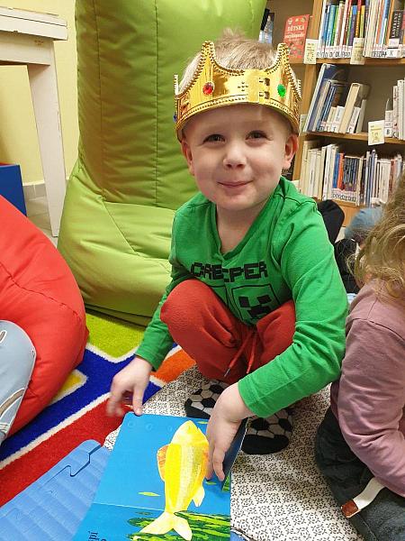 DS Barborka poprvé na návštěvě v knihovně, zdroj: Městská knihovna v Českém Krumlově, foto: Městská knihovna v Českém Krumlově (10/23)