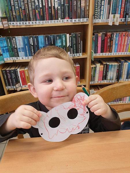 DS Barborka poprvé na návštěvě v knihovně, zdroj: Městská knihovna v Českém Krumlově, foto: Městská knihovna v Českém Krumlově (19/23)