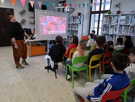 Svět japonské mangy se otevřel pro 7.B ze ZŠ Linecká, zdroj: Městská knihovna v Českém Krumlově, foto: Městská knihovna v Českém Krumlově (1/20)