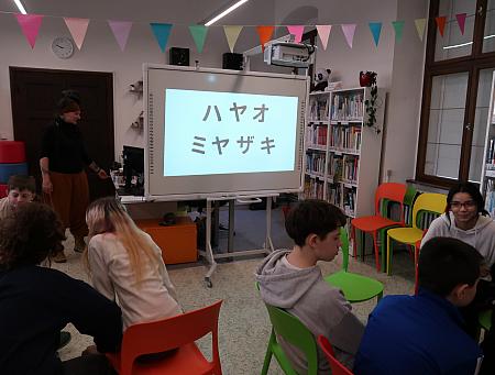 Svět japonské mangy se otevřel pro 7.B ze ZŠ Linecká, zdroj: Městská knihovna v Českém Krumlově, foto: Městská knihovna v Českém Krumlově (5/20)