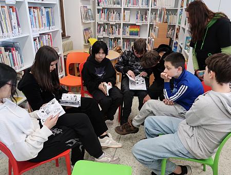 Svět japonské mangy se otevřel pro 7.B ze ZŠ Linecká, zdroj: Městská knihovna v Českém Krumlově, foto: Městská knihovna v Českém Krumlově (9/20)